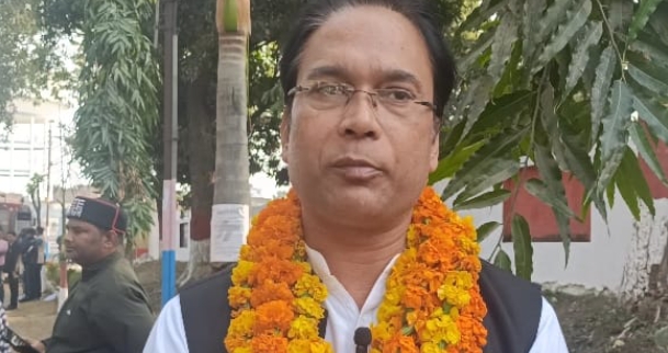 समाजवादी पार्टी के प्रत्याशी नदीम अख्तर ने किया नामांकन