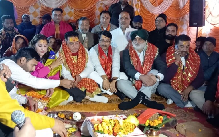 भाजपा मेयर प्रत्याशी दीपक बाली के चुनावी कार्यालय का शुभारभं,