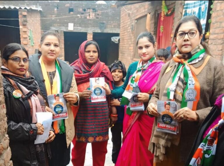 कांग्रेस प्रत्याशी संदीप सहगल के चुनाव प्रचार में महिलाओं ने पक्ष में मांगे वोट