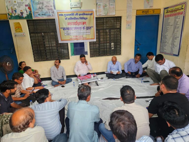 उपजिलाधिकारी ने “सरकार जनता के द्वार” कार्यक्रम में ग्रामीणों की सुनी  समस्याएं ,कई शिकायतों का मौके पर हुआ समाधान