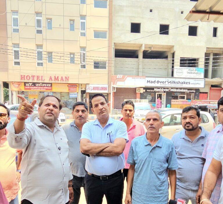 मुख्य बाजार की सभी सड़कें होंगी अतिक्रमण मुक्तः मेयर