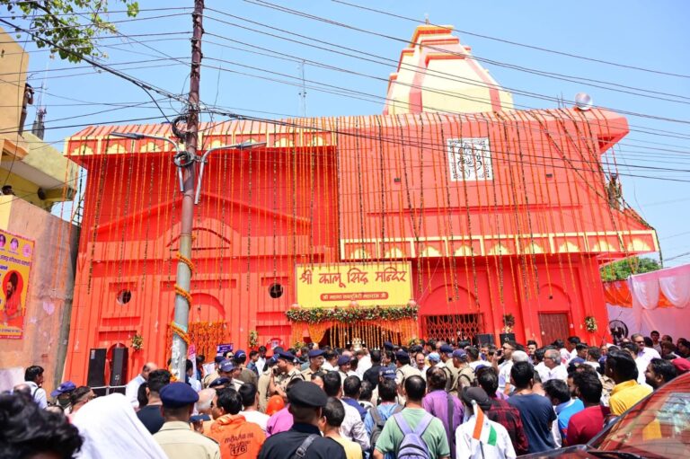 CM धामी ने प्रसिद्ध कालु सिद्ध मंदिर के प्राण प्रतिष्ठा कार्यक्रम में लिया भाग लिया