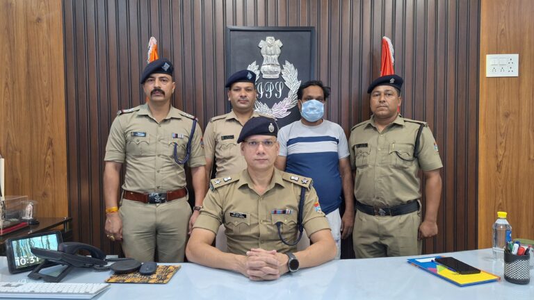 ठगी के महाश्राप का अंत : मायावी इच्छाधारी बाबा गिरफ्तार