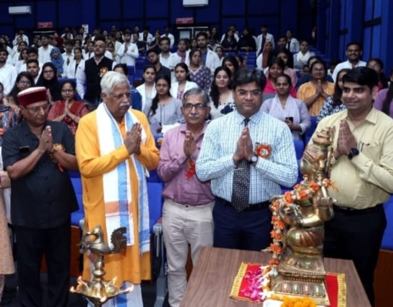 योग से मन, आत्मा और विचार परिष्कृत  तीर्थंकर महावीर यूनिवर्सिटी में अंतर्राष्ट्रीय योग दिवस-2025 की श्रृंखला का सार्वजनिक स्वास्थ्य में योग के बीते दस वर्षों के प्रभाव का वैज्ञानिक और व्यावहारिक मूल्यांकन पर नेशनल सेमिनार के संग शंखनाद