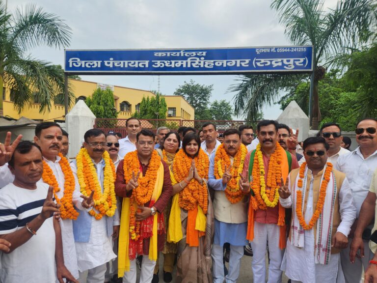 कोमल चौधरी ने शक्ति प्रदर्शन के साथ किया ,कुरैया जिला पंचायत सीट पर नामांकन! विधायक शिव अरोरा बोले कुरैया की जनता बनाएगी नया इतिहास भाजपा की होंगी जीत*