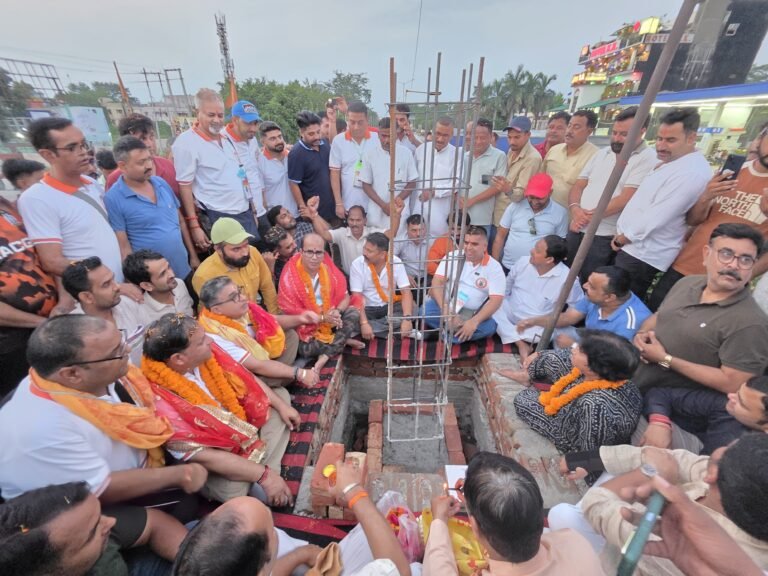 रुद्रपुर में ‘त्रिशूल चौक’ का हुआ भूमि पूजन      -महापौर विकास शर्मा ने किया भूमि पूजन 