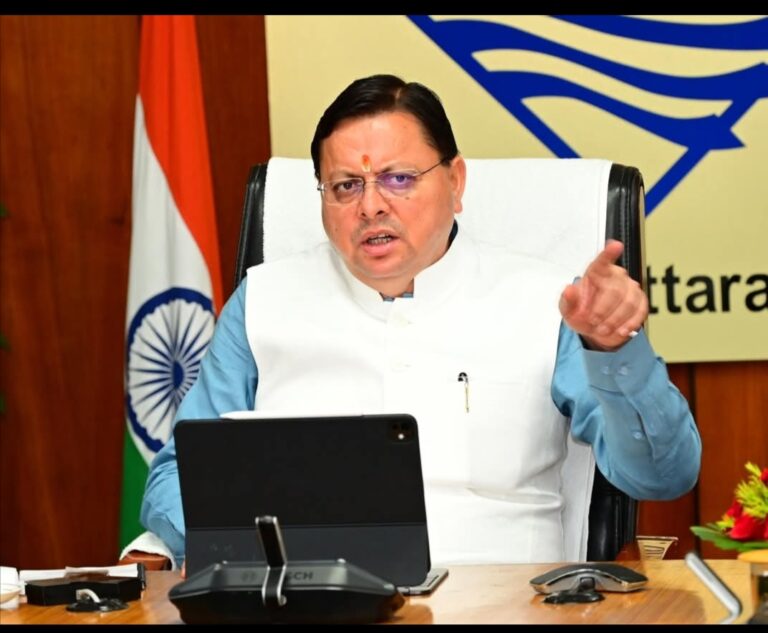 मुख्यमंत्री पुष्कर सिंह धामी ने सचिवालय में बैठक के दौरान उच्चाधिकारियों को ऑपरेशन कालनेमि के अंतर्गत पुलिस मुख्यालय स्तर पर एसआईटी गठन के दिये निर्देश 