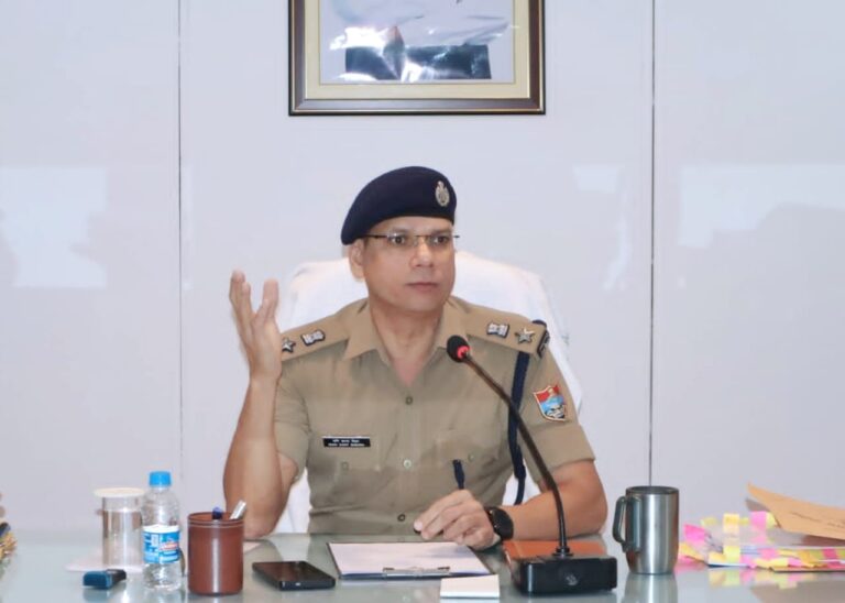 एसएसपी मणिकांत मिश्रा का अपराधियों के विरुद्ध सख्त एक्शन – रुद्रपुर में शातिर अपराधियों से मुठभेड़, एक अपराधी घायल, तीन गिरफ्तार