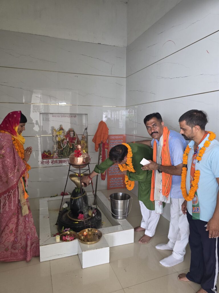 भाजपा की जीत से गांवों का होगा समग्र विकासः विकास शर्मा – भाजपा प्रत्याशी कोमल चौधरी के समर्थन में महापौर ने किया जनसंपर्क