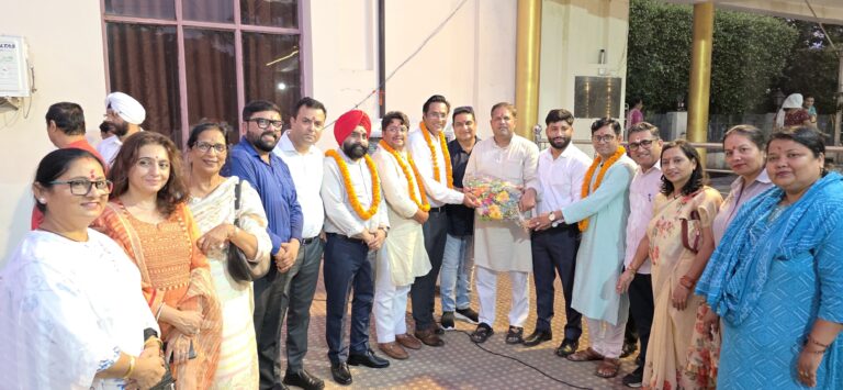 ओमेक्स रिवेरा सोसाइटी में नवनिर्वाचित पदाधिकारियों को दिलाई गई शपथ