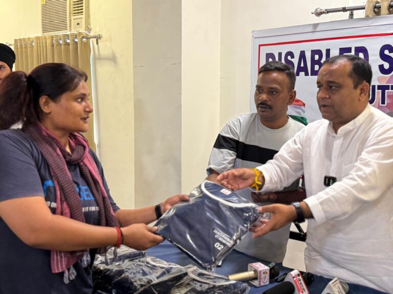 कोयंबटूर में आयोजित चौथी राष्ट्रीय पैरा थ्रो बॉल चैंपियनशिप में प्रतिभाग करने वाले उत्तराखंड के दिव्यांग खिलाड़ियों का रुद्रपुर में हुआ सम्मान
