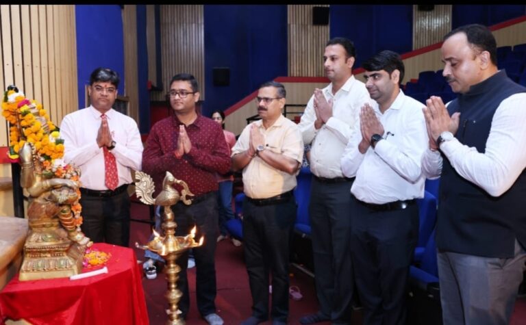 टीएमयू के दीक्षारम्भ 2025 में न्यू स्टुडेंट्स शिक्षा-संस्कृति से रूबरू