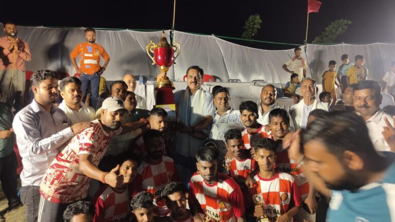 दिनेशपुर बना चैंपियन: स्व. अनूप कुमार हलदार स्मृति फुटबॉल टूर्नामेंट का शानदार समापन