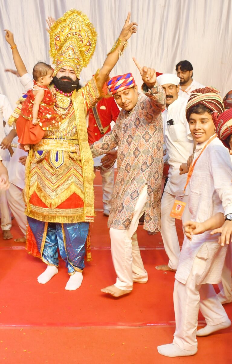 हे जालिम तेरा क्या बिगाड़ा, तीर सीने में क्यों तूने मारा..