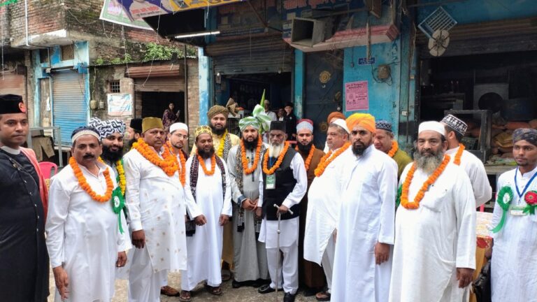 काशीपुर में जुलूस-ए-मोहम्मदी साजो अकीदत से निकला जा रहा