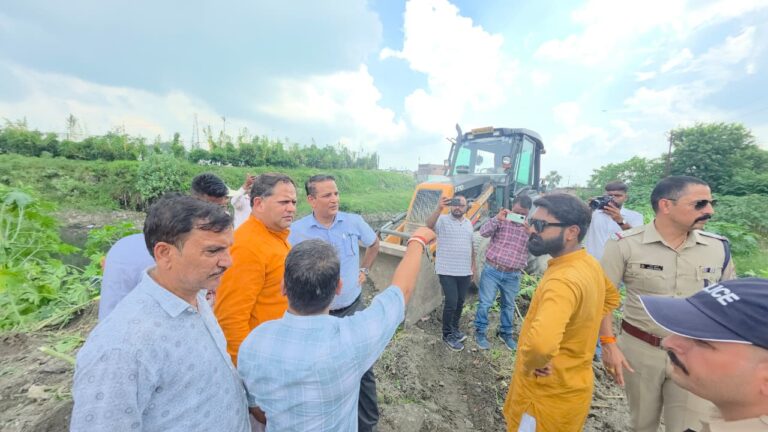 भू माफिया के खिलाफ नगर निगम का बड़ा एक्शन