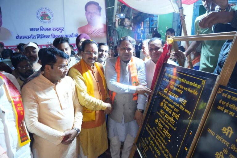 ट्रांजिट कैम्प क्षेत्र को नगर निगम की सौगात, महापौर, सांसद और विधायक ने किया शिलान्यास