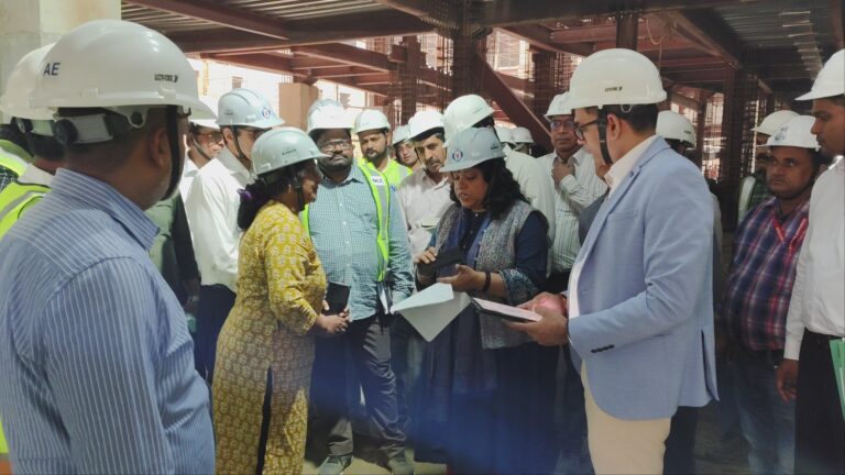 किच्छा सेटेलाइट एम्स परियोजना पर संयुक्त सचिव की सख़्ती , गुणवत्ता और गति पर दिए सख्त निर्देश