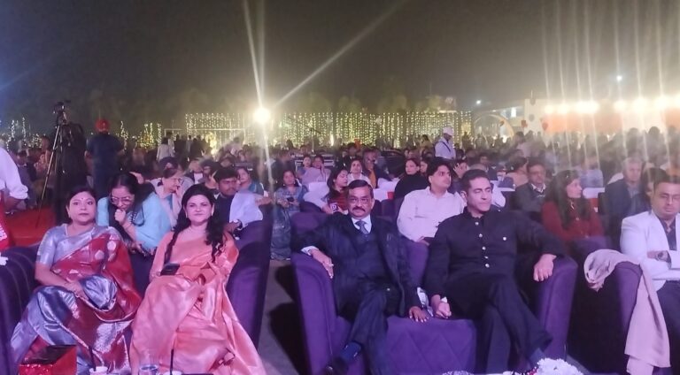 फिल्म अभिनेता तरुण खन्ना की खास मौजूदगी में गोयनका का ‘वाइब्रेशन्स 3.0’ चमका—विद्यार्थियों की धमाकेदार प्रस्तुतियों ने ‘नवांकुर–विजन 2030’ थीम को दिया नया आयाम, तालियों की गूंज से गूंज उठा स्कूल परिसर