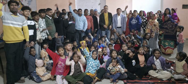 कच्ची शराब से बेटों को खो चुकी मां की चीख बनी आंदोलन की आवाज़—रूद्रपुर में ‘अगेंस्ट ड्रग्स’ की हुंकार, भूरारानी में नशा विरोधी टीम गठित