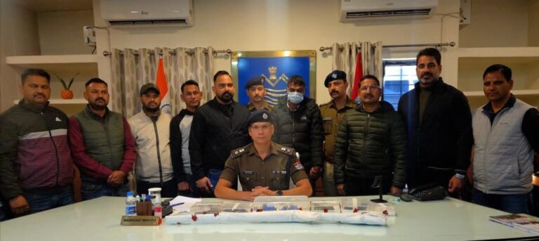 अवैध हथियार नेटवर्क पर बड़ा प्रहार: STF और उधमसिंहनगर पुलिस ने नाभा जेल ब्रेक से जुड़े तस्कर मौ. आसिम को किया गिरफ्तार, कारतूस–पिस्टल–बंदूक की बरामद