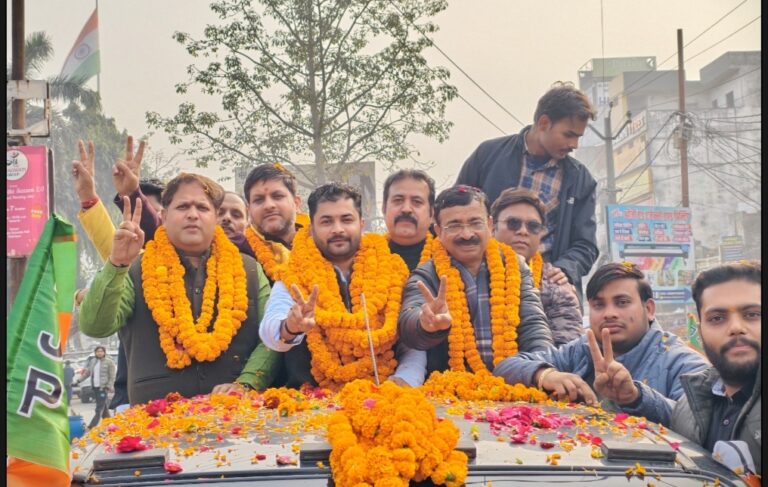 भाजयुमो के नव नियुक्त जिलाध्यक्ष विपिन सिंह गहलोत का रुद्रपुर में ऐतिहासिक स्वागत, युवाओं में दिखा जोश