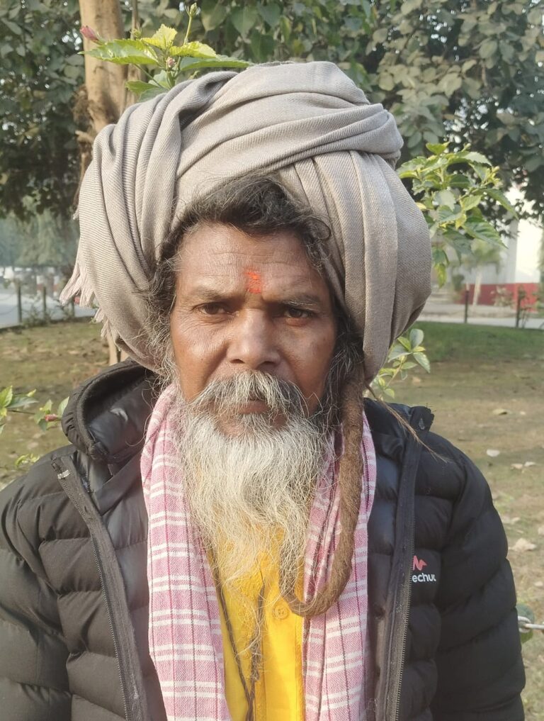 धर्मस्थल पर बुलडोज़र,भू-माफिया बेखौफ,25 गौमाताएं लापता, महन्त सड़क पर,जिलाधिकारी से न्याय की गुहार