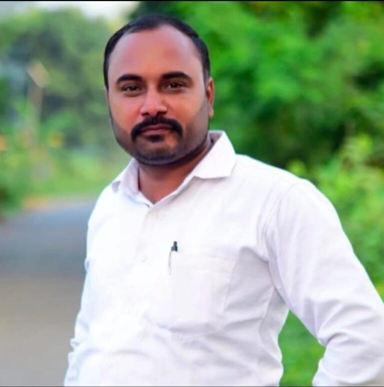 पत्रकार ने आकांक्षा शोरूम को भेजा नोटिस, निजी डाटा दुरुपयोग का आरोप