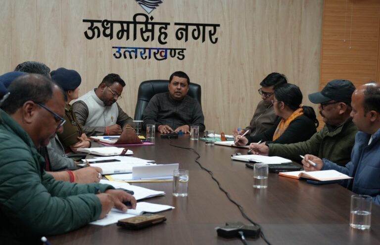 ओवरलोडिंग-ओवरस्पीड पर कड़ा शिकंजा, स्कूल टाइम में भारी व खनन वाहन पूरी तरह प्रतिबंधित — डीएम भदौरिया