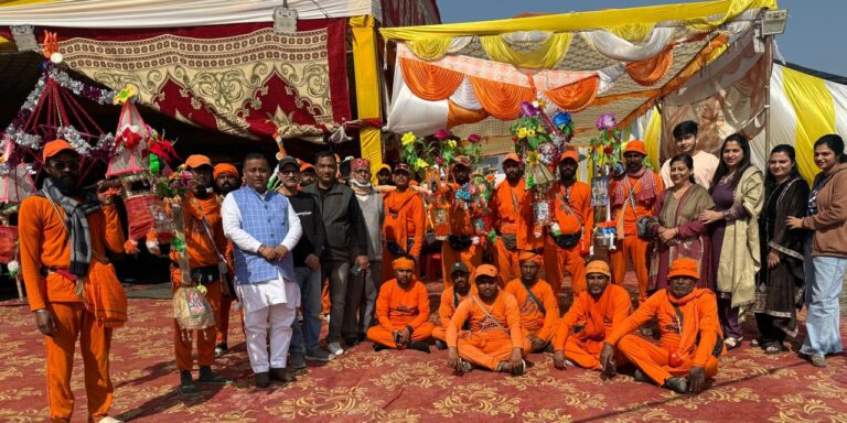 रुद्रपुर में कांवड़ियों का भव्य स्वागत, महाशिवरात्रि से पहले शिवमय हुआ शहर