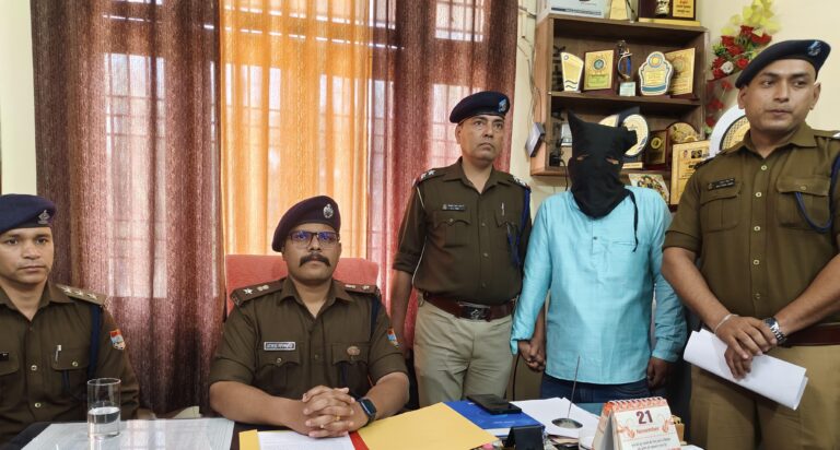 72 घंटे में हत्याकांड का खुलासा: खटीमा में बुजुर्ग महिला की हत्या, भतीजा ही निकला कातिल