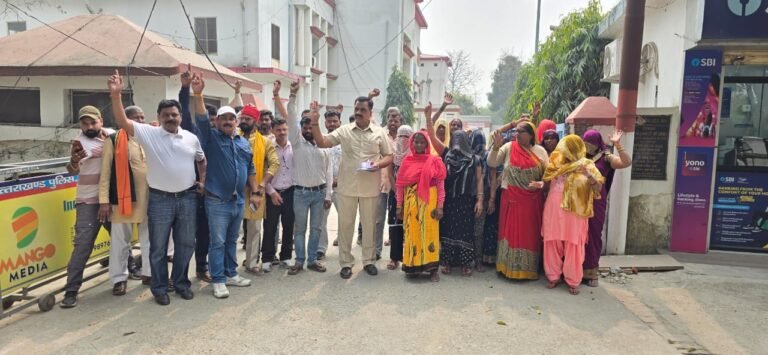 नाबालिग से छेड़छाड़, विरोध पर घर में घुसकर दरिंदगी… पुलिस चुप! रम्पुरा कांड पर ठुकराल के नेतृत्व में एसएसपी ऑफिस का घेराव