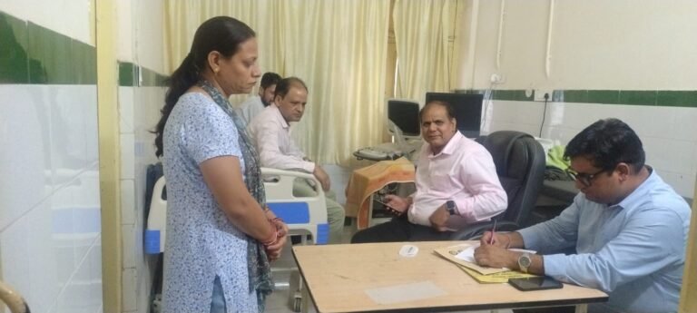 किच्छा में 8 अल्ट्रासाउंड सेंटर सील, रेडियोलॉजिस्ट न मिलने पर कार्रवाई