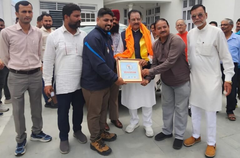 लखनऊ से लौटे वोविनाम खिलाड़ियों-प्रशिक्षकों को सांसद अजय भट्ट ने किया सम्मानित, राज्य स्तरीय विशेष प्रशिक्षण शिविर एवं खेल महाकुंभ, मुख्यमंत्री उदीयमान खिलाड़ी उन्नयन छात्रवृत्ति योजना में शामिल करने की मांग
