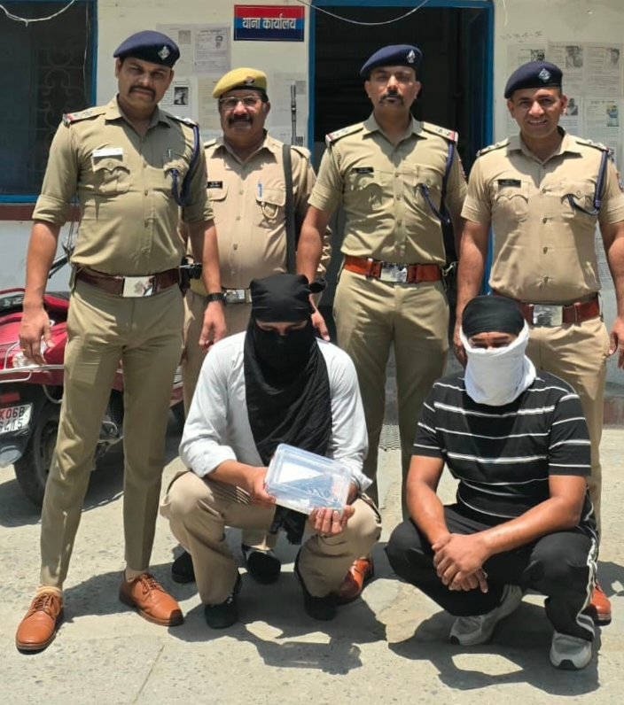 पिस्टल के दम पर दहशत फैलाने वाले चढ़े पुलिस के हत्थे, मुख्य आरोपी समेत दो गिरफ्तार