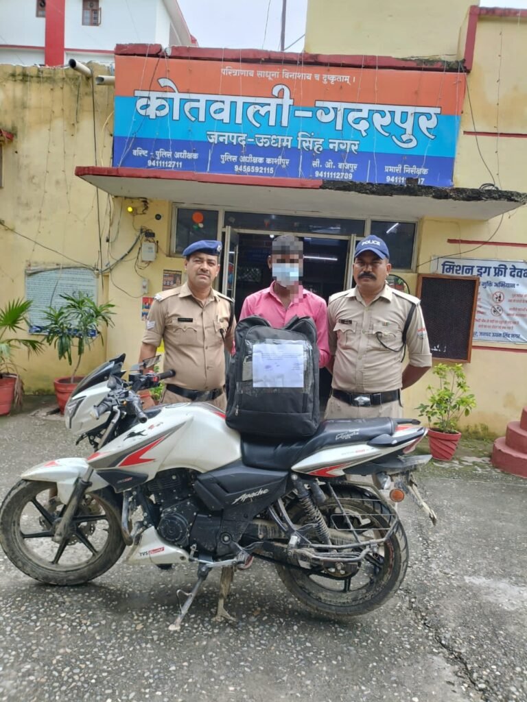 गदरपुर हाईवे पर नशे की खेप पकड़ी, 6.705 किलो डोडे समेत तस्कर गिरफ्तार