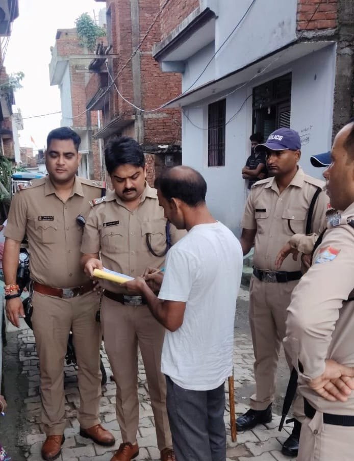किरायेदार सत्यापन में 16 मकान मालिकों पर कार्रवाई,बिना सत्यापन रहने वाले 18 लोगों के भी काटे चालान